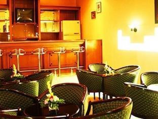 Hotel Royal Merdeka Бандунг Екстер'єр фото