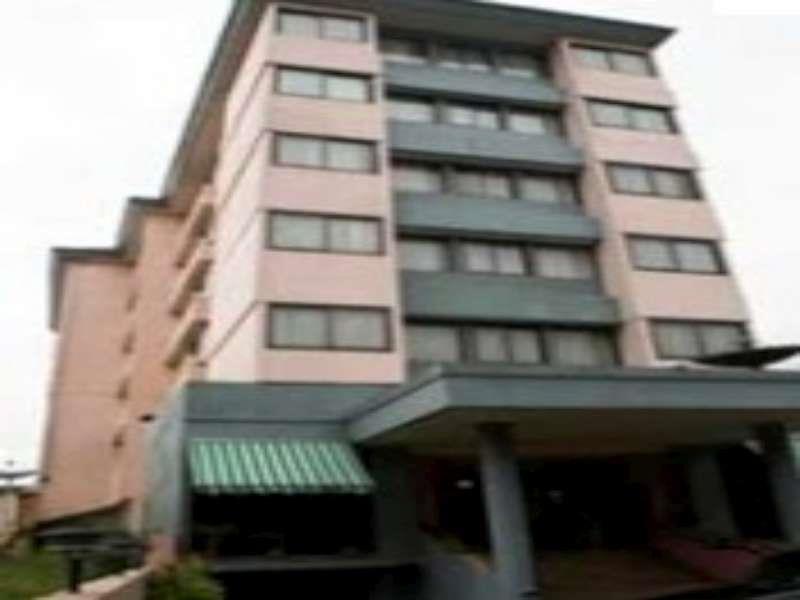 Hotel Royal Merdeka Бандунг Екстер'єр фото