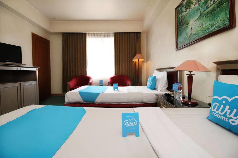 Hotel Royal Merdeka Бандунг Екстер'єр фото